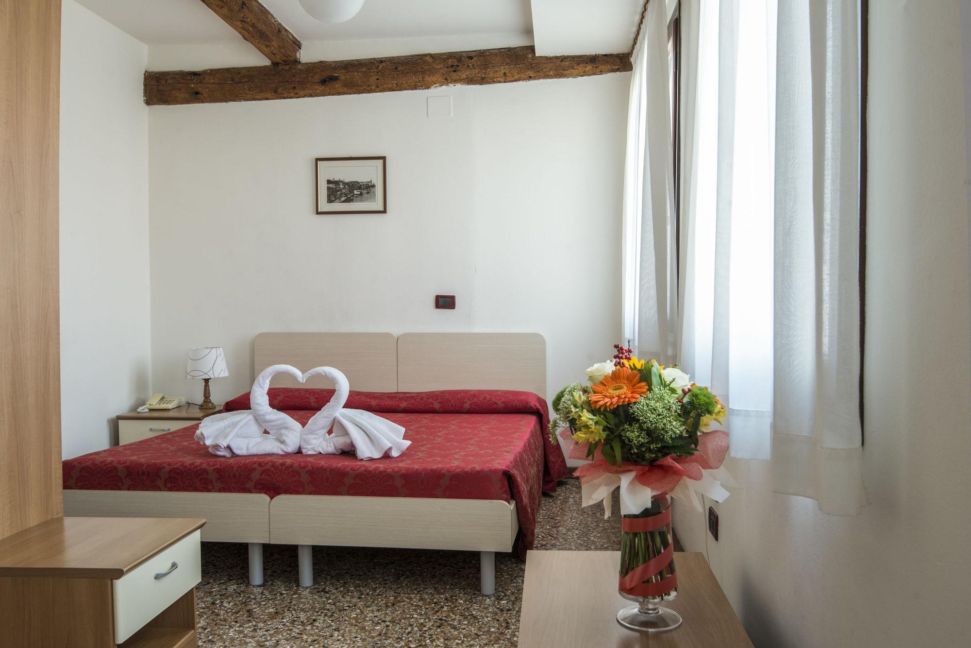 Casa Sant'Andrea Bed & Breakfast Venesia Bagian luar foto