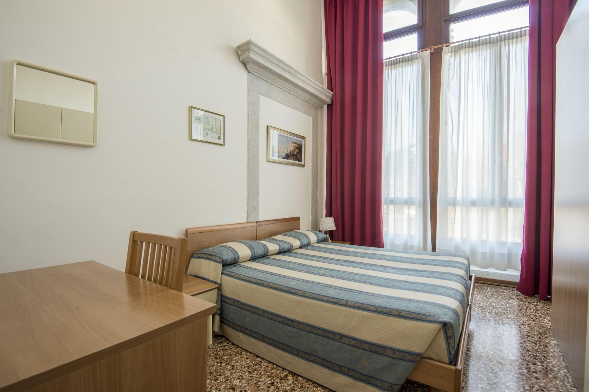Casa Sant'Andrea Bed & Breakfast Venesia Bagian luar foto