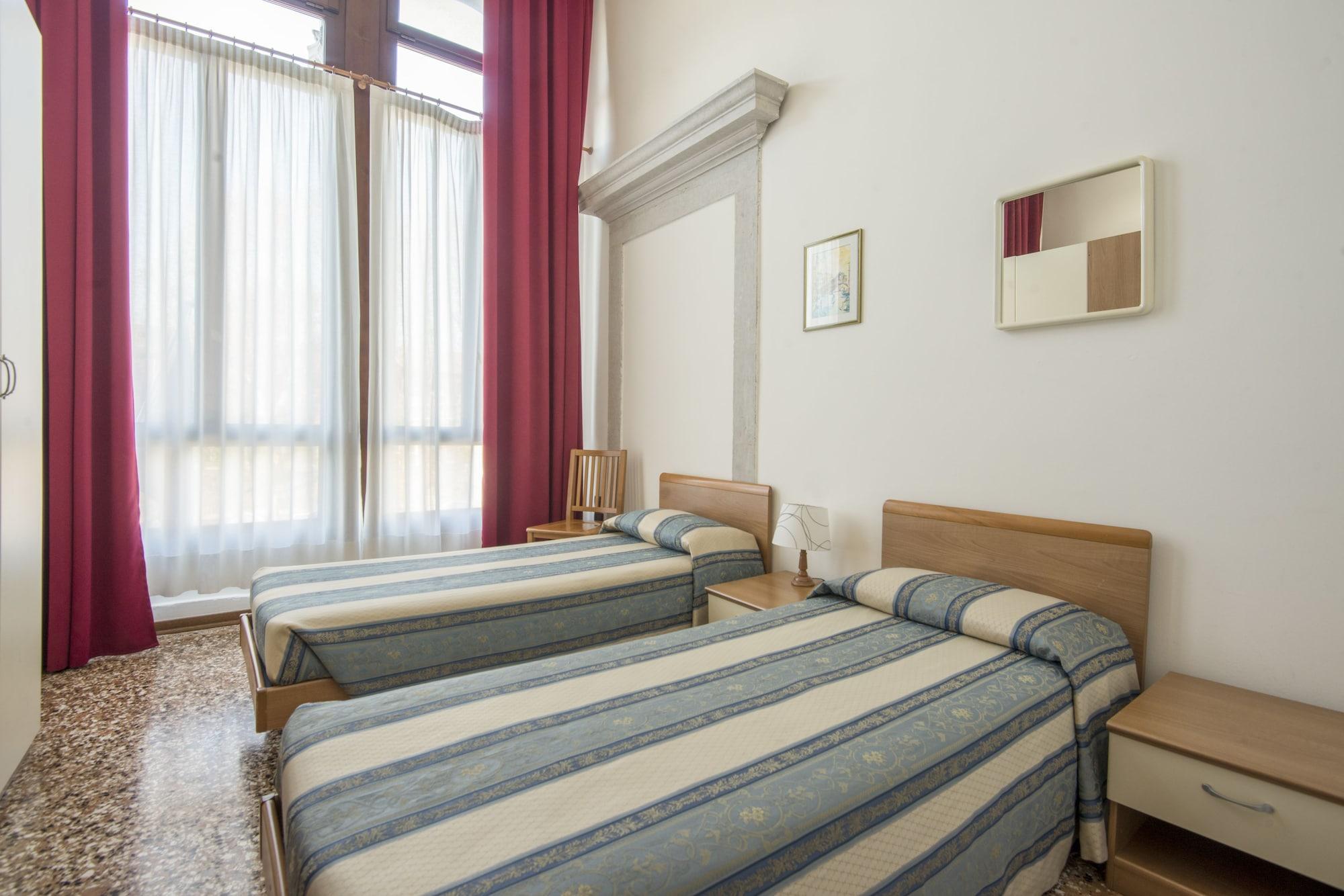 Casa Sant'Andrea Bed & Breakfast Venesia Bagian luar foto