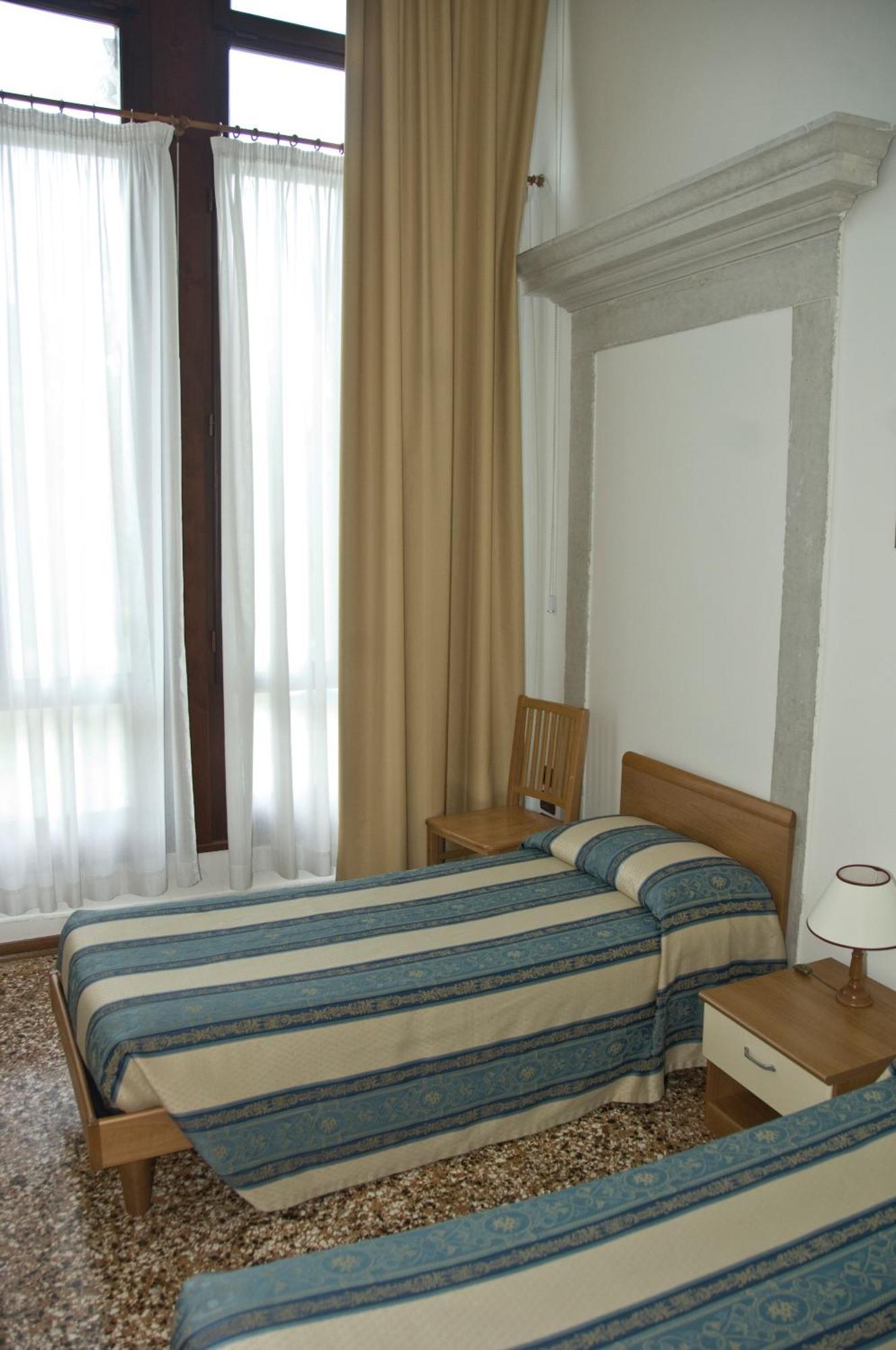 Casa Sant'Andrea Bed & Breakfast Venesia Bagian luar foto