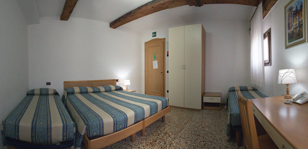 Casa Sant'Andrea Bed & Breakfast Venesia Bagian luar foto