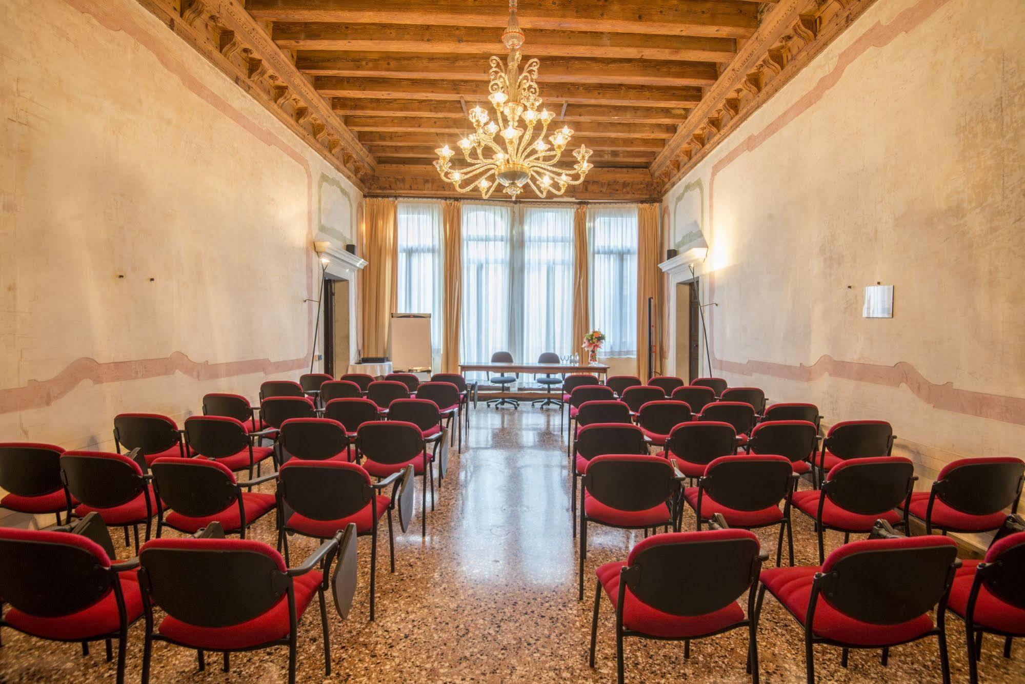 Casa Sant'Andrea Bed & Breakfast Venesia Bagian luar foto